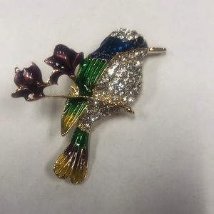 Bird Brooch with diamonds